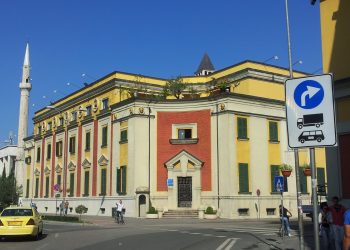 Opozita nuk po kërkon një kandidat që të fitojë Tiranën, por një “kokë turku” që të justifikojë humbjen