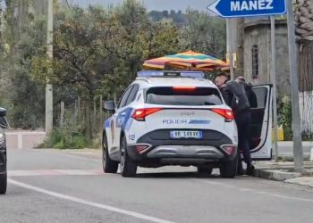 Dy të vrarë për një kafe në Manëz: Sherri absurd që përfundoi në gjak, autori në arrati