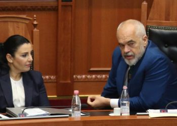 “Balluku do të arrestohet, SPAK e ka thënë me praktikë”, Kalaja: Jam pro protestave, Rama nga mësues vizatimi në avokat