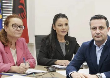 S’mund t’i bënte të gjithë deputetë/ Shpëtoi përkohësisht Ceno Klosin, SPAK zbarkon tek krahu i djathtë i Ballukut, Viola Haxhiademi