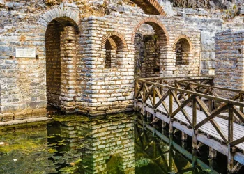 Ndërtimet pa leje në Butrint, në gjyq drejtuesit dhe inspektorët e IVMT Sarandë