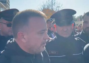 Protesta e ujit në Vlorë, qytetarët: Flauers Shoshi na mashtroi, është hallkë e korrupsionit