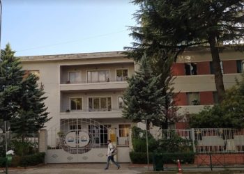 Kullat mbi jetimoren “Zyber Hallulli”, shpallen fituesit e betonizimit