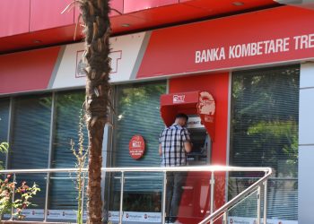 Skandal me sigurinë bankare në BKT, si u klonuan kartat në Tiranë dhe paratë u vodhën jashtë vendit