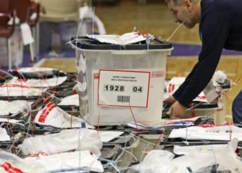 “Vota është e shenjtë”/ Mbi 100 të arrestuar për manipulim votash në Kosovë, një alarm për rajonin