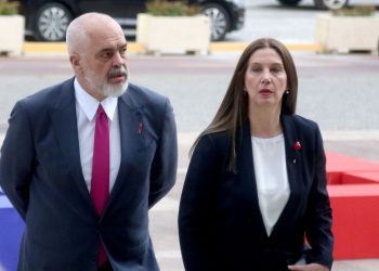 Dokumenti/ Leja për mbetjet e rrezikshme u firmos nga Kumbaro, Drejtësia e la jashtë