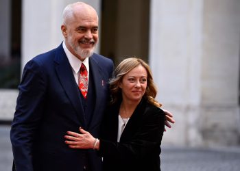 Taksa 15% trondit pensionistët italianë në Shqipëri, letër e hapur Ramës