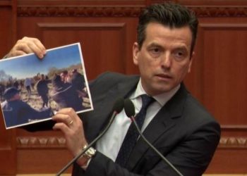 Foli për protestën e Rrjollit kundër resortit të Bashkim Ulajt, Kuvendi përjashton 20 ditë Agron Shehajn