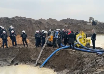 “Këtë pronë nuk e lëshojmë kurrë”/ Banorët e Baks-Rrjollit në ditën e 34 të protestës kundër resortit të Bashkim Ulajt