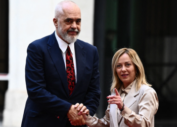 Meloni ul taksat për naftën, asnjë lehtësim në Shqipëri: Rama pa masa për qytetarët