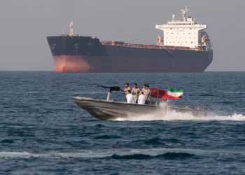 Mbyllet Hormuzi, Irani përshkallëzon situatën: cisternat kthehen pas, tension i lartë në rajon