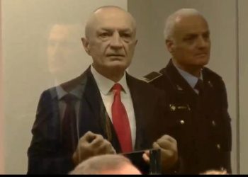 “Hiqjani kafazin prej xhami”, avokati i Metës shpërthen në GJKKO, “Vetëm ISIS i poshtëronte kështu njerëzit”