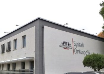 Skandali te Onkologjiku shkon në gjyq/ Pacientët dërgoheshin në privat, aparatura e kobaltit jashtë funksioni prej 2021