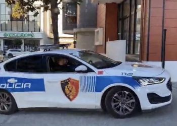 Tritol në Kinostudio/ Shpërthen lokali i babait të vëllezërve Lika, dyshohet hakmarrje për plagosjen e policit Anxhelo Kumaraku