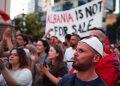 Qeveria po tenton ta zbusë protestën: Nga presioni qytetar te “përfaqësuesit” pa mandat