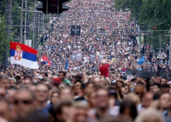 U protestua 2 vjet çdo ditë, por Vuçiç nuk dha dorëheqje/ A e dini pse dështuan 1 milion protestues në Serbi?