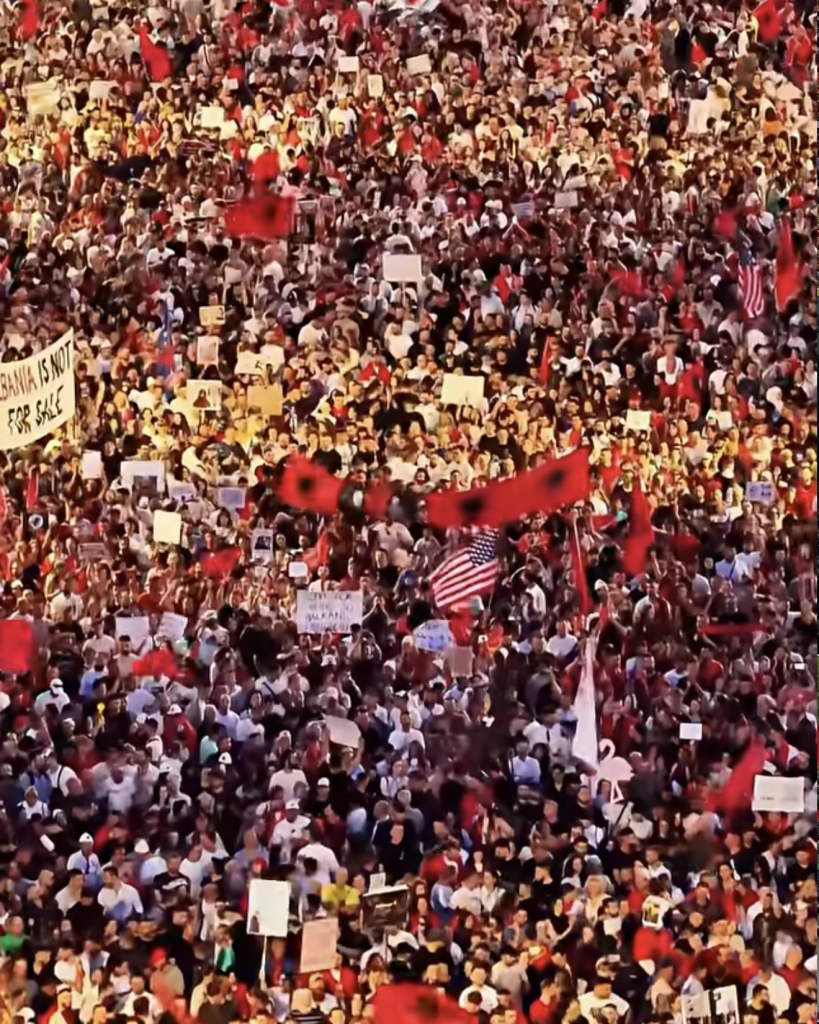  Përça e sundo   kurthi i qeverisë që s duhet të pranojmë  Protesta nuk ka tradhtarë