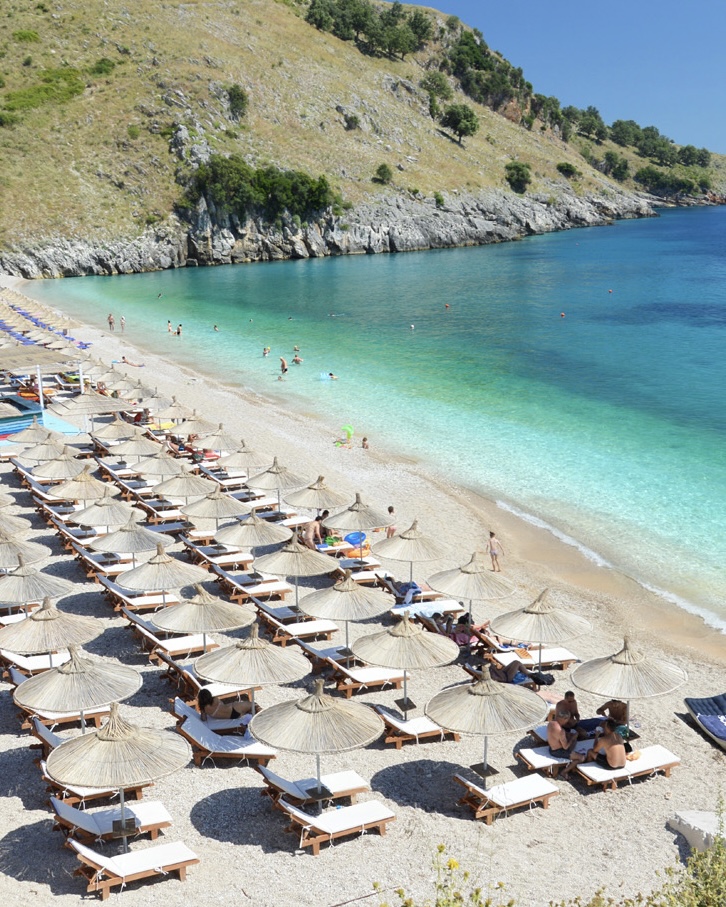 Sezoni veror: Nga 19 qershori deri më 15 shtator, ndalohet lëvizja e mjeteve mbi 7.5 ton në fundjavë dhe festa