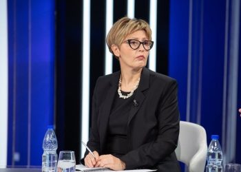 I dashur ministër “të fala topave”!