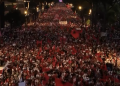 “Nuk ikim nga sheshi”, diaspora do ta gdhijë sonte para Kryeministrisë