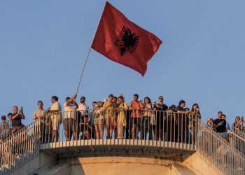 Ata duan protestë me kryetar, sepse kryetarin mund ta kapin