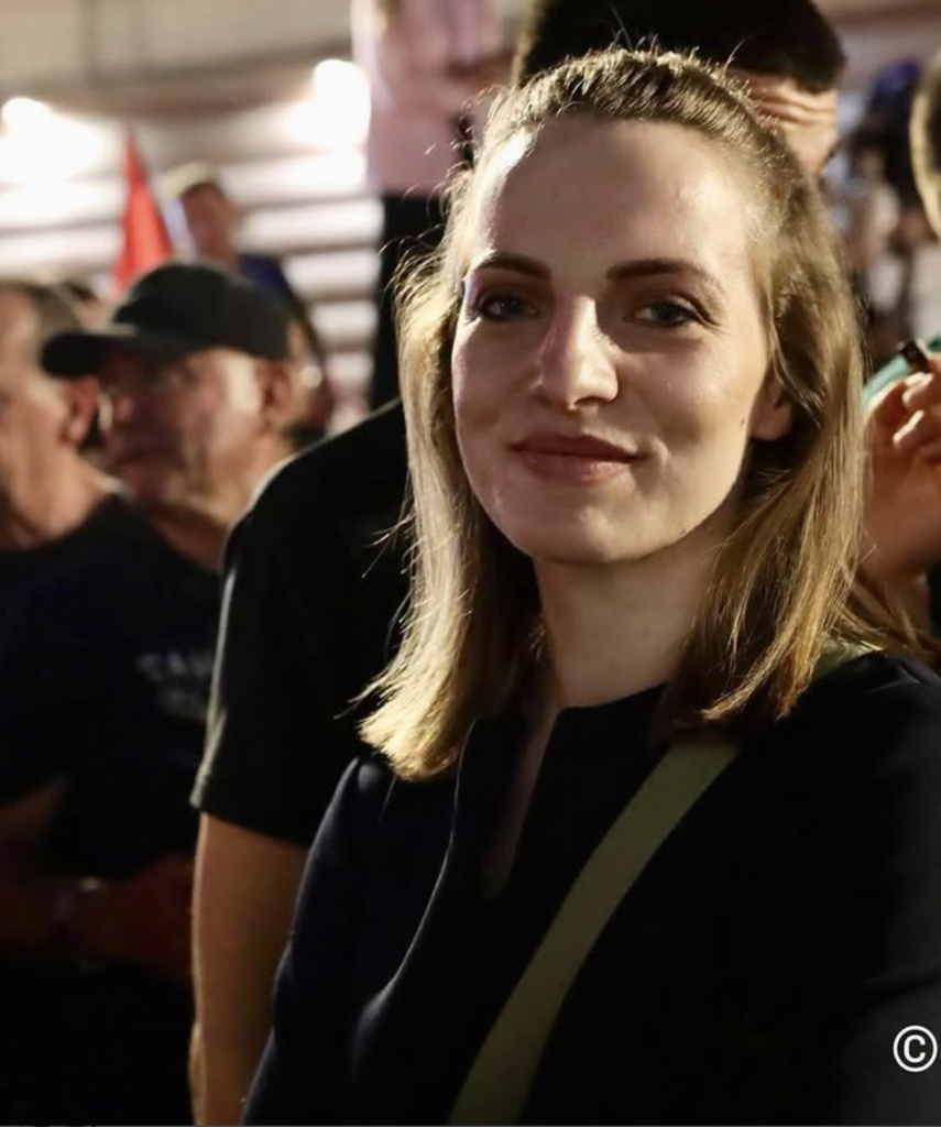 Marjana Koçeku denoncon sulmet pas largimit nga PS  Po përballem me ushtri patronazhiste dhe profilet e rreme që më kërkojnë mandatin