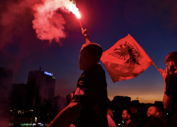 Protesta kundër qeverisë hyn në ditën e 42, sot revoltës i bashkohen edhe shqiptarët e diasporës