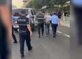 18-vjeçarin e dhunojnë djemtë e pronarit të hotelit për pagën, xhaxhai merr kallashin dhe niset t’i vrasë! Policia parandalon krimin në Golem
