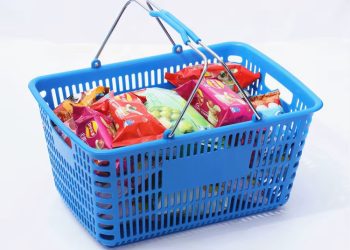 Jeta shtrenjtohet sërish/ Inflacioni në 3.4%, ushqimet dhe qiratë rëndojnë familjet shqiptare