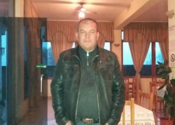 Rëndohet gjendja e 77-vjeçarit të goditur me sqepar nga i biri, çohet me urgjencë te Trauma