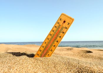 Vera nuk largohet/ Shtatori nis përvëlues, temperaturat deri në 42°C