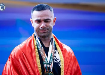 I solli Shqipërisë medaljen e artë, por Federata shqiptare i hoqi trajnerin/ Briken Calja shpërthen: “Nuk i bëhet kjo kampionit të Botës, është qesharake”
