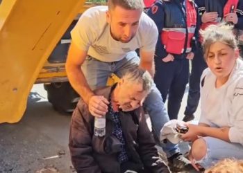 Burimasi kundër projektit që çon ujin e fshatit në Zvezdë/ Protesta përplaset me policinë, një banor humb ndjenjat dhe 3 shoqërohen