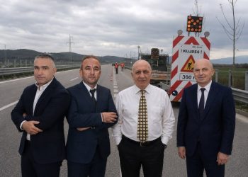 Tenderi 50 mln euro i rrugëve nën hetim nga SPAK, ARRSH skualifikon konkurrencën dhe shpall fituesit me oferta pranë fondit limit