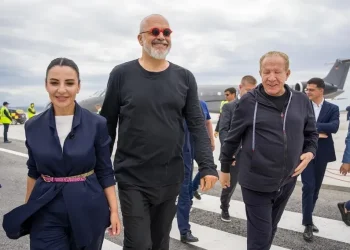 “Balluku mori peng Aeroportin e Vlorës”/ Tomorri: Shqipëria rrezikon deri në 700 mln euro në arbitrazh