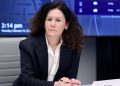 Nën masë sigurie nga SPAK: Kreu i SHISH, Vlora Hyseni dorëzohet në kufi me Kosovën