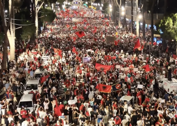 E paprecedentë në historinë e Shqipërisë/ 100 ditë në këmbë kundër qeverisë: Shqiptarët nuk tërhiqen