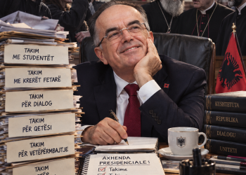 Presidenti imagjinar dhe takimet imagjinare: Begaj do të zgjidhë krizën?!