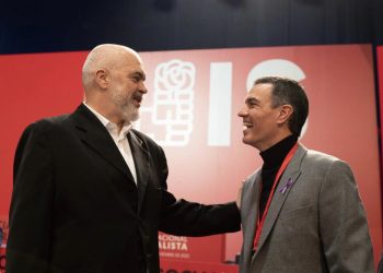 Edhe miku socialist i Ramës nën peshën e skandaleve/ Në Spanjë protestat që nisën për qiranë e një 87-vjeçareje çojnë Sánchez në zgjedhje të parakohshme