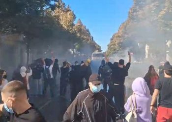 BE kërkon hetim urgjent për dhunën policore ndaj protestuesve dhe gazetarëve